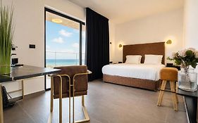 מלון המעפילים נהריה HaMaapilim Hotel Nahariyya